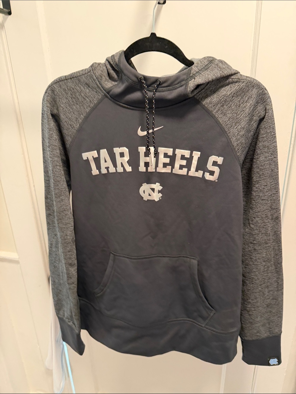 Nike Women's Gray Tar Heels Hoodie Sweatshirt